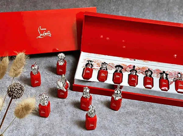 Set Nước Hoa Nữ Mini Christian Louboutin Loubiworld (7 Mini x 9ml)  