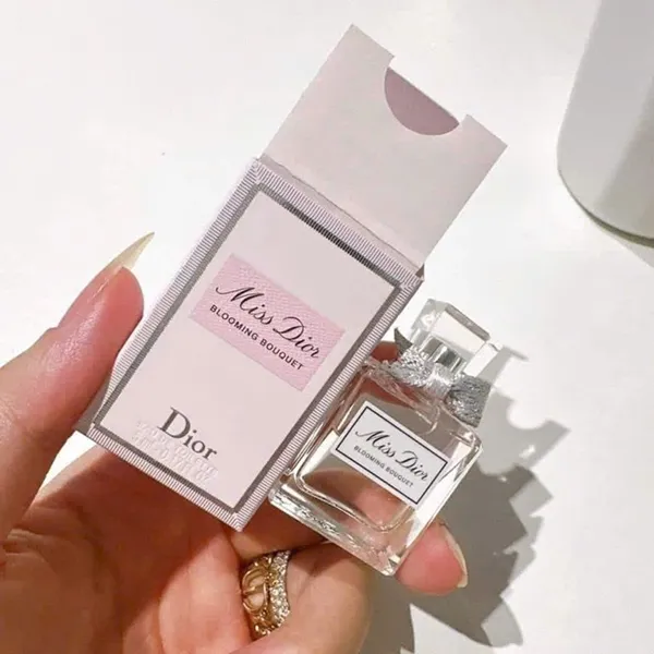 Nước Hoa Nữ Dior Miss Dior Blooming Bouquet EDT Mini 5ml (2023)