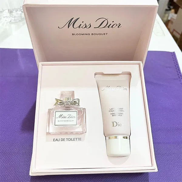 Set Nước Hoa Nữ Và Lotion Milk Miss Dior Blooming Bouquet Mini Set 2 Món 