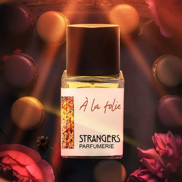 Nước Hoa Unisex Strangers Parfumerie À La Folie Eau De Parfum 30ml