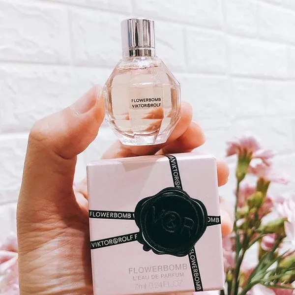 Nước Hoa Nữ Viktor & Rolf Flowerbomb L'Eau De Parfu