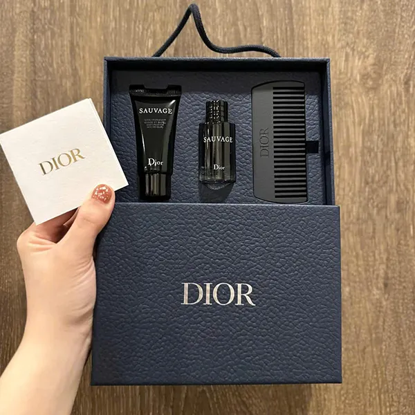 Set Nước Hoa Nam Dior Sauvage EDT 10ml + Kem Dưỡng Da Moisturizer 20ml + Lược Limited Gift Set 3 Món