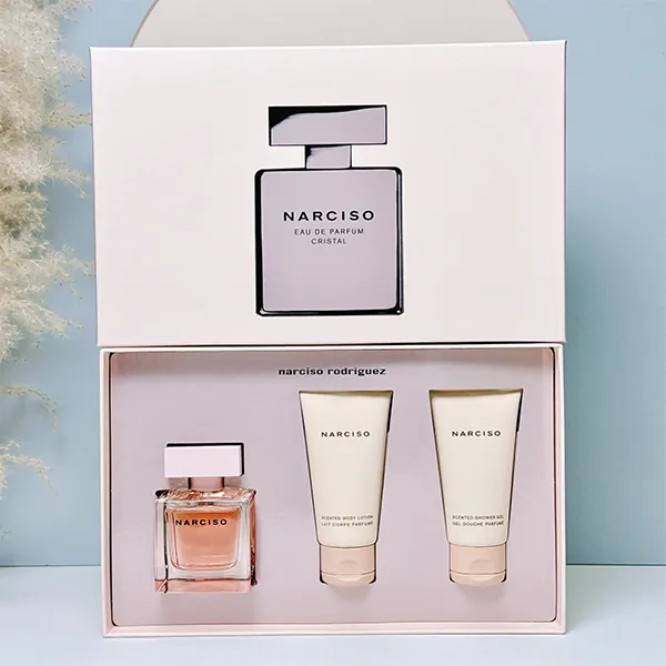 Set Nước Hoa Nữ Narciso Cristal Gift Set 3 Món (EDP 50ml + +Sữa Tắm 50ml + Body Lotion 50ml)