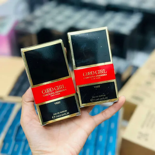 Nước Hoa Nữ Carolina Herrera Very Good Girl Eau De Parfum 7ml