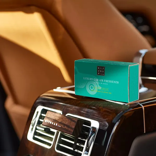 Nước Hoa Ô Tô Rituals Luxury Car Air Freshener Loius Flower & White Tea (2 x 3g)