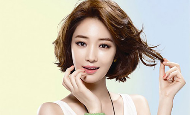 3 mẫu tóc uốn ngang vai đẹp cho năm mới