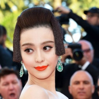 Bí Quyết Chọn Son Môi Phù Hợp Theo Lứa Tuổi: Tỏa Sáng Ở Mọi Giai Đoạn