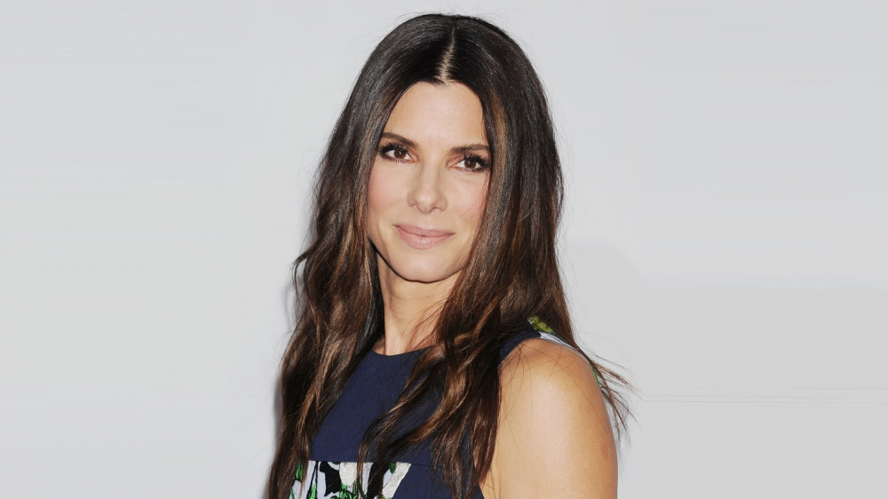 Bí quyết làm đẹp nào giữ năng lượng thanh xuân cho Sandra Bullock?