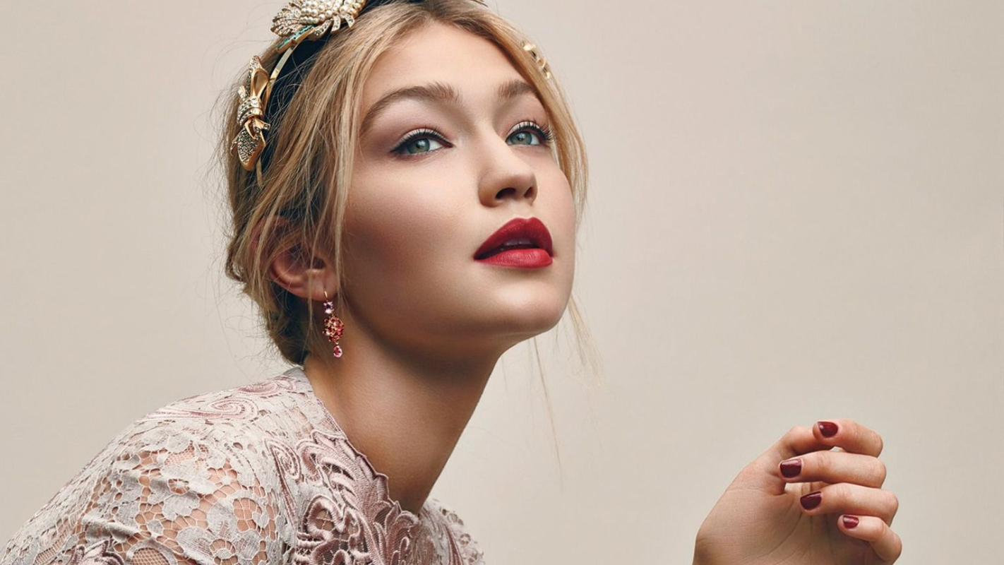 Gigi Hadid: Biểu tượng nhan sắc tự nhiên đầy sức hút