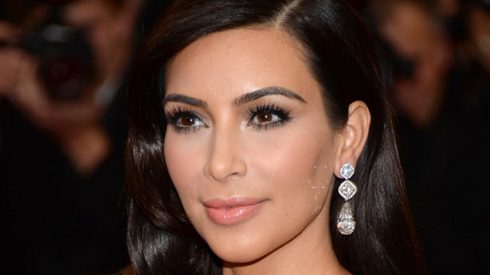 Học hỏi bí quyết làm đẹp từ Kim Kardashian: Bí quyết cho vẻ đẹp rạng rỡ và tự tin