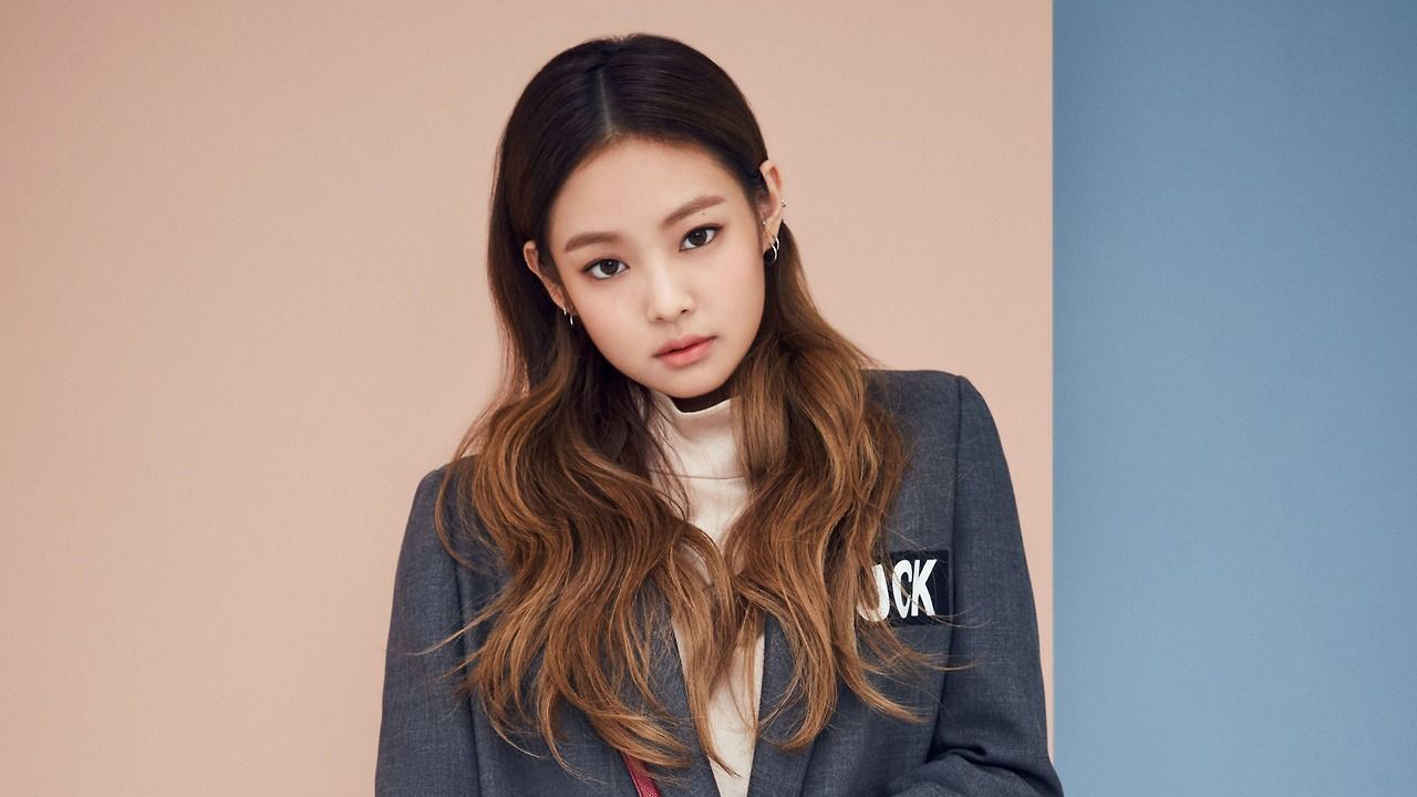 Học hỏi Jennie Kim cách tạo kiểu tóc đẹp cho khuôn mặt bầu bĩnh