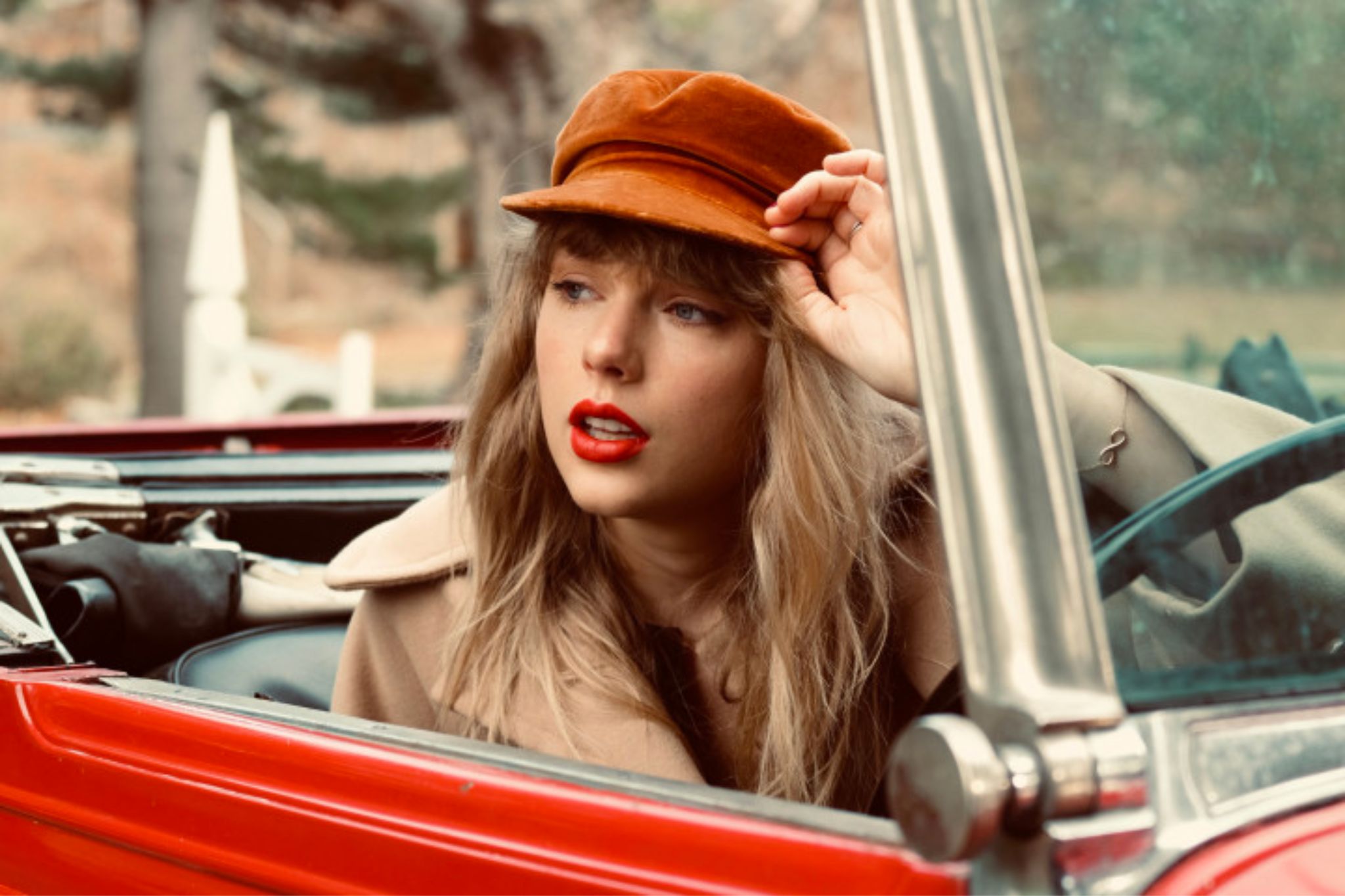 Top những màu son đỏ biểu tượng của Taylor Swift