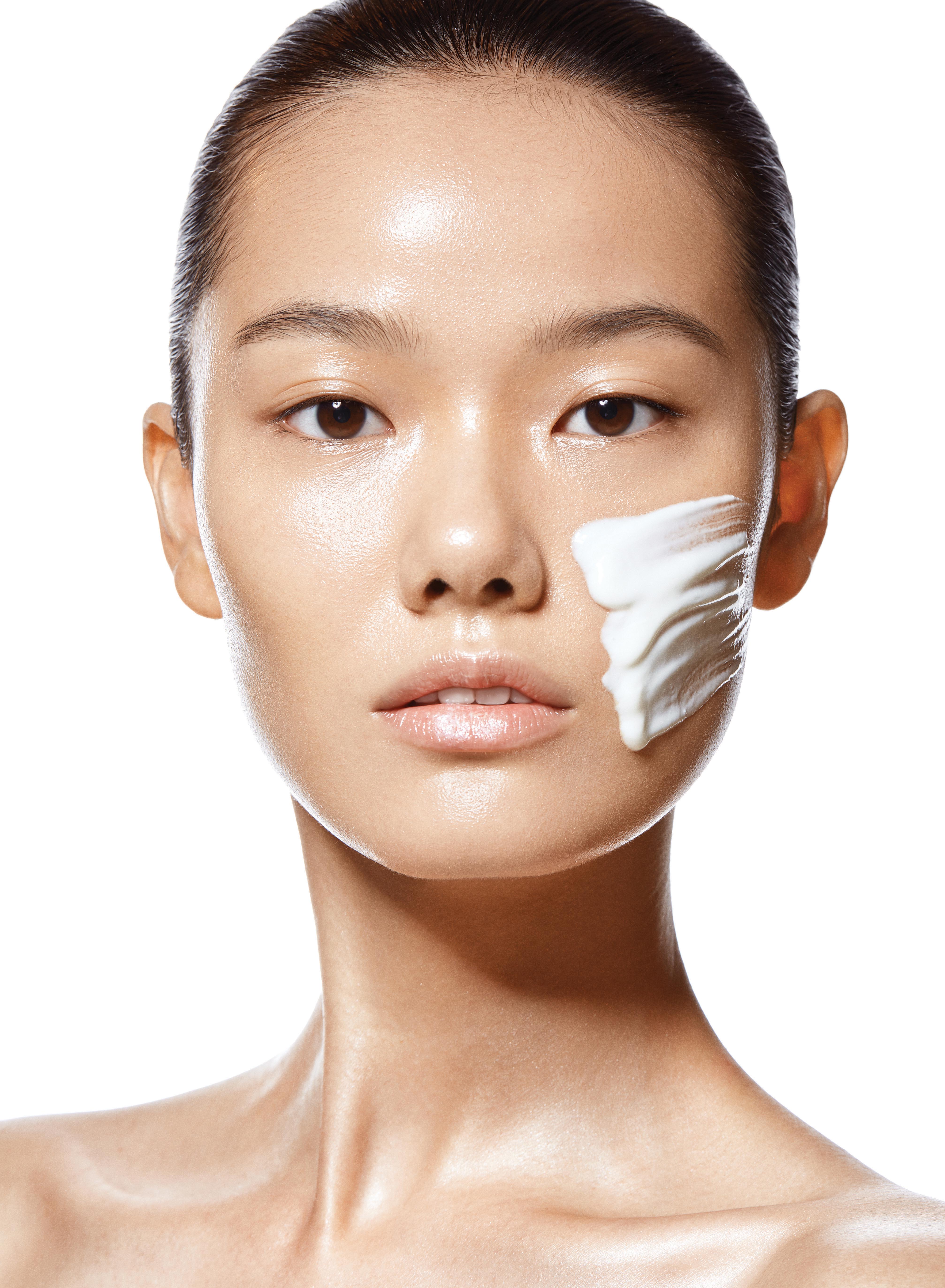 Mỹ phẩm trang điểm cho vẻ đẹp tinh khôi