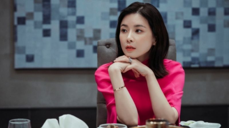 Chìm đắm trước vẻ đẹp vượt thời gian của mỹ nhân xứ Hàn Lee Bo Young