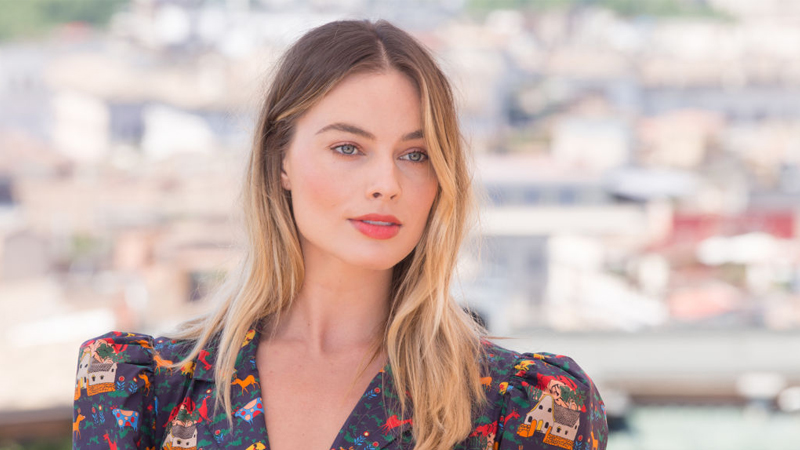 Những mẹo làm đẹp lạ đến từ cô đào nóng bỏng Margot Robbie