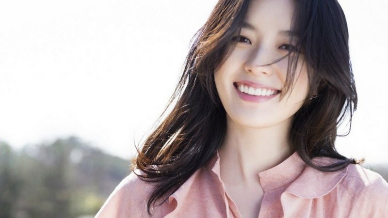 Diễn viên Han Hyo Joo: Nữ thần nụ cười của điện ảnh Hàn Quốc